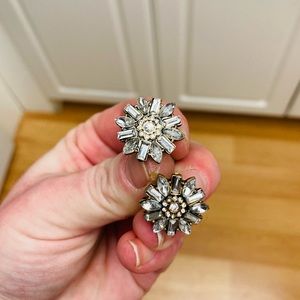 Vintage ⭐️ New Crystal & Bronze Flower Shaped Earrings